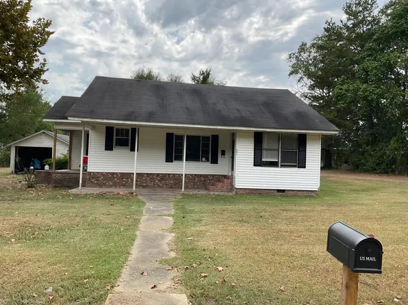 401 E Oak St, Ellisville, MS 39437