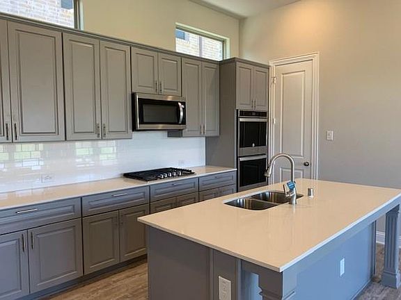 5th image of 17746 Bottlebrush Dr