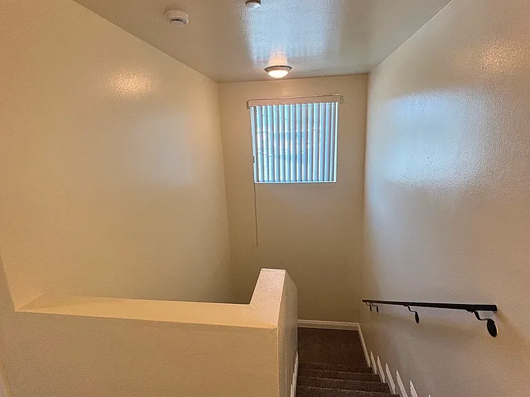 638 W Colden Ave — Photo 9