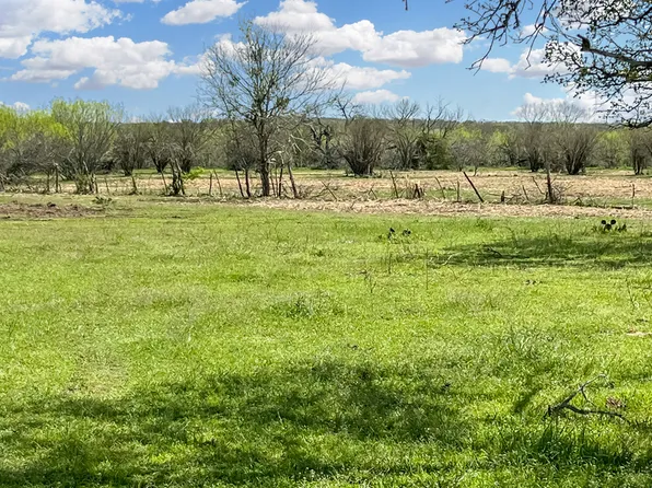 11275 E Hwy 90, Kingsbury, TX 78638