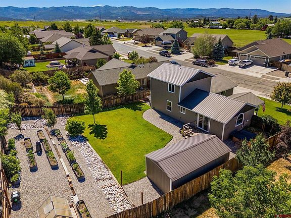 2nd image of 809 Hickory Ridge