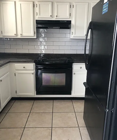 Kitchen (Fridge is different now)