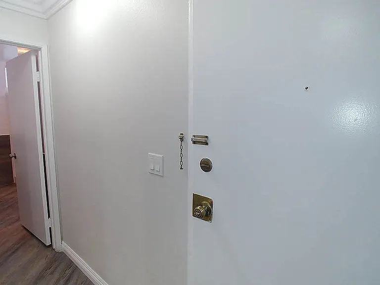 14242 Roscoe Blvd — Photo 69