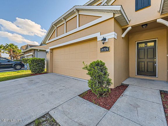 3rd image of 15724 LEXINGTON PARK Boulevard
