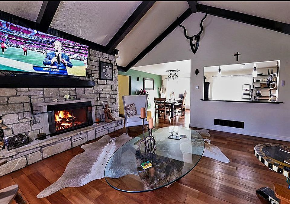 1st image of 36W669 Hickory Hollow Dr