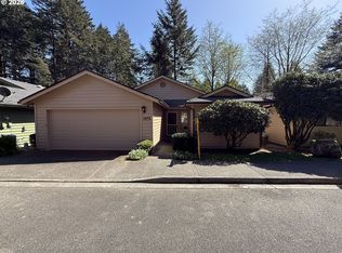 1475 Glenwood Dr, Brookings, OR