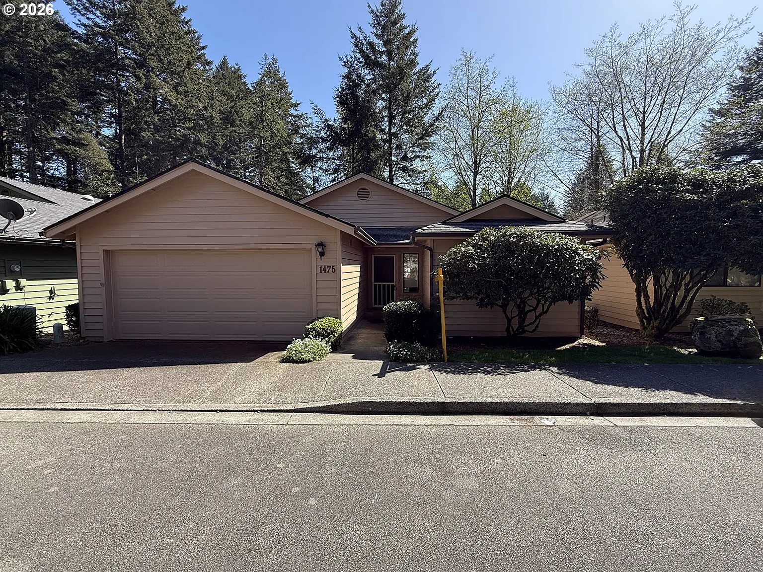 1475 Glenwood Dr photo 1