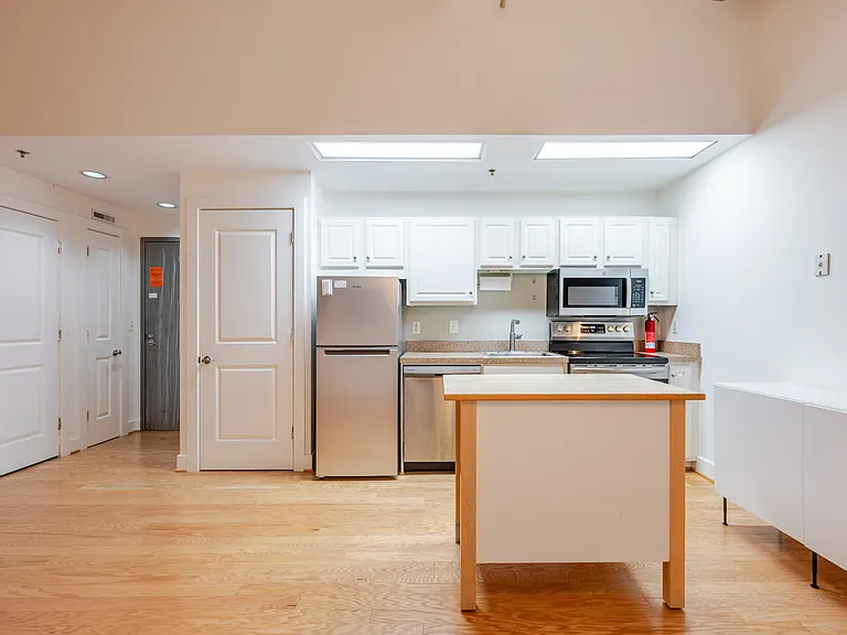 916 G St NW #306 — Photo 4