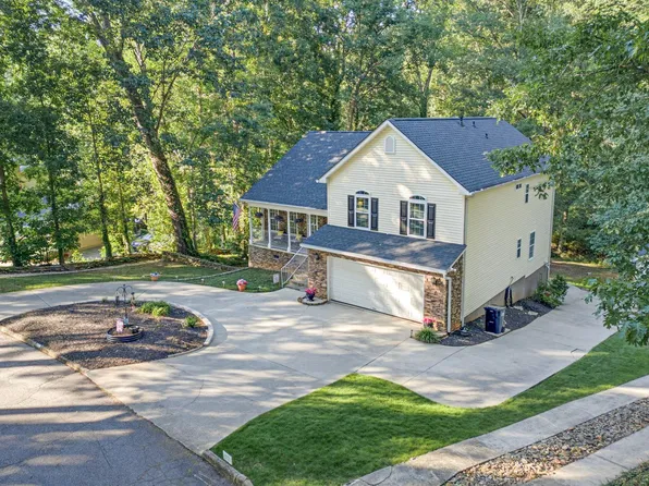 705 N Almond Dr, Simpsonville, SC 29681