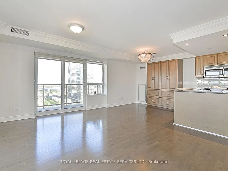350 Princess Royal Dr #1705 — Photo 10