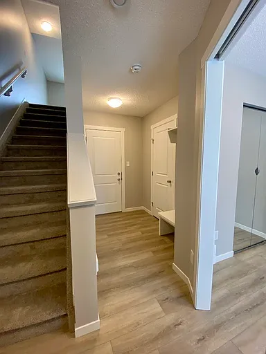 2 bed, 2.5 bath, 1100 sqft, $1,800 — Photo 3