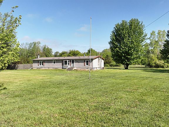 3rd image of 10028 McAfee Rd