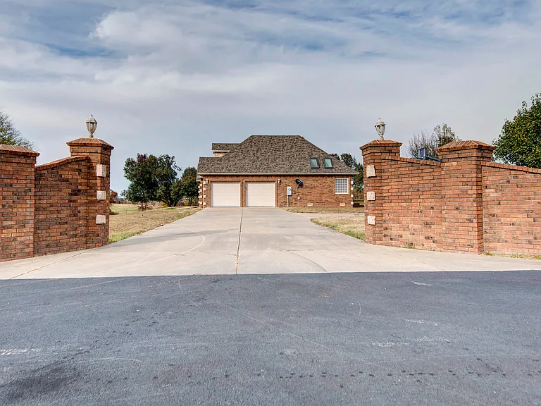 4220 State Highway D — Photo 9