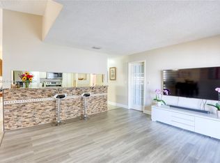 19348 SW 118th Pl, Miami, FL 33177