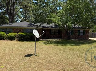 1110 Hickory St, Hinesville, GA 31313