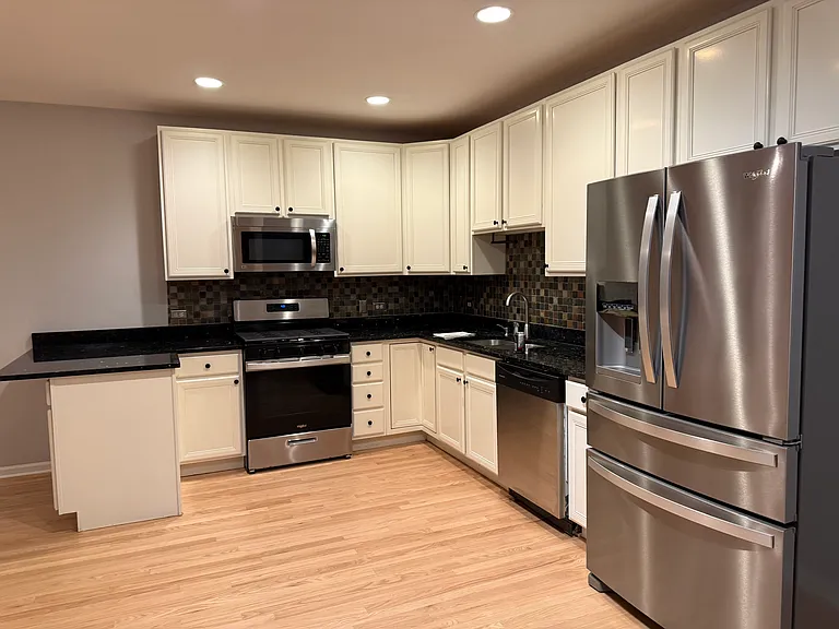 1102 N Marshfield Ave #1W — Photo 21