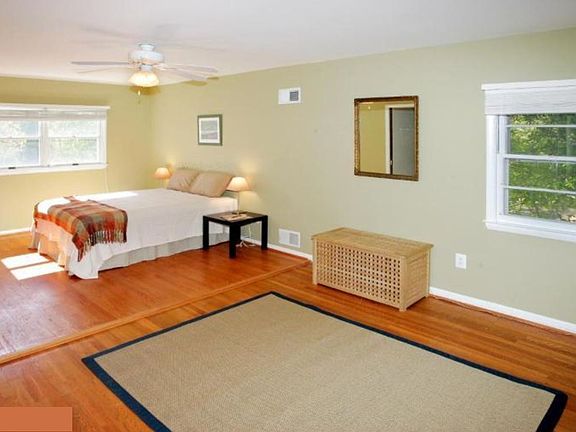 Huge Master BR + Laundry, BA
