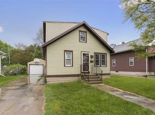 1547 Cedar St, Green Bay, WI 54302