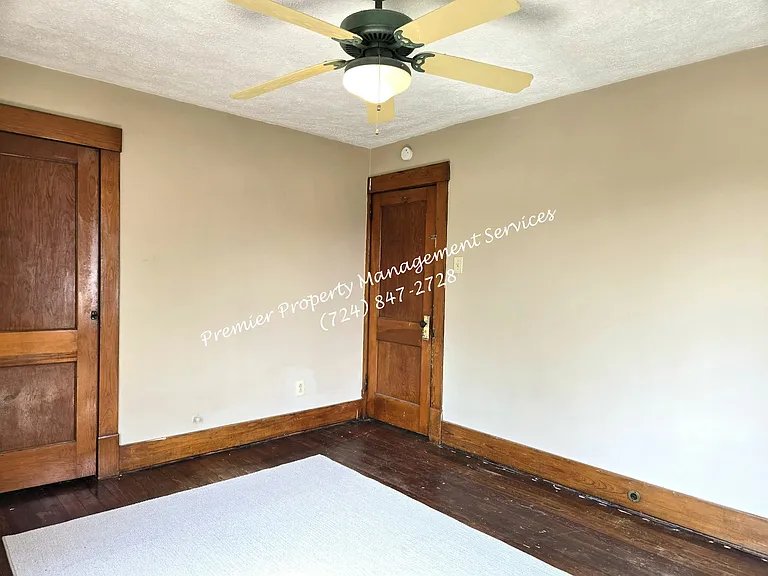 407 Bridge St — Photo 10