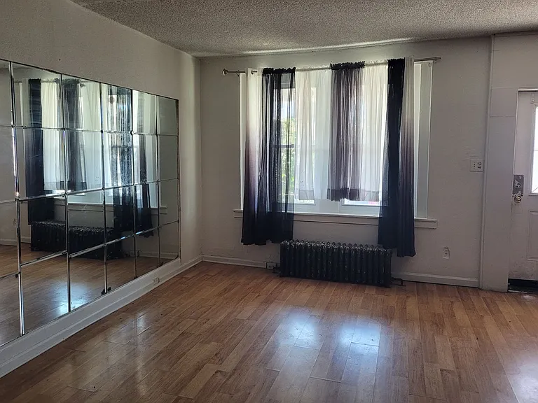 5341 Hadfield St — Photo 21