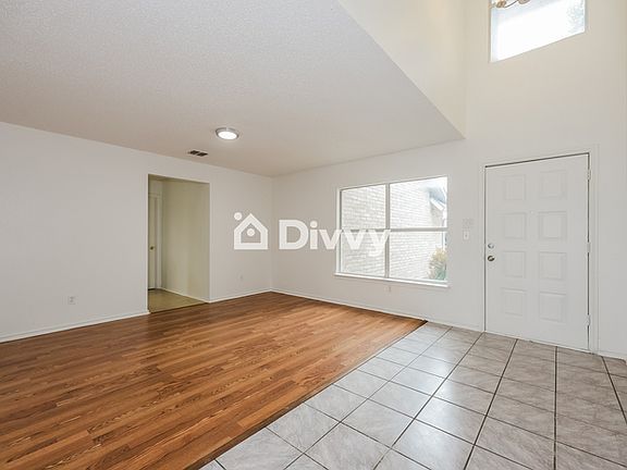 3rd image of 324 Kissimmee Dr