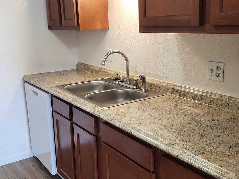 2752 N Salem #101 — Photo 4