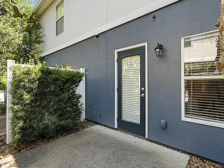 1049 N Black Cherry Dr — Photo 31