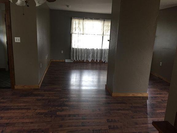 4th image of 250 Whitney St