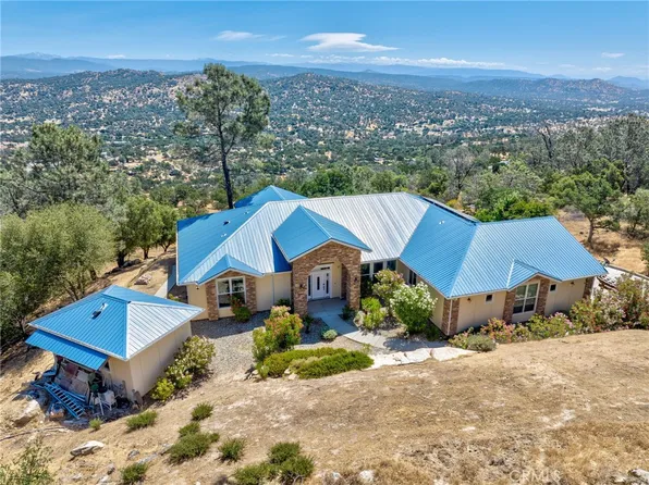 41915 John Muir Dr, Coarsegold, CA 93614