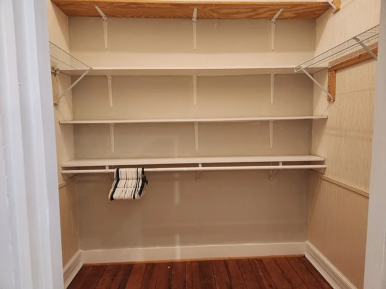 308 Green St NE — Photo 5