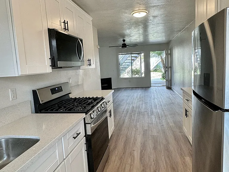 3515-3563 Roosevelt St - Su Casa Apartments — Photo 61