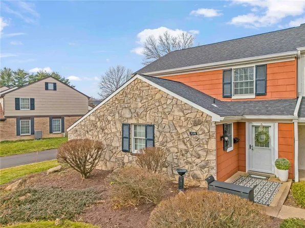 114 Roscommon Pl, Canonsburg, PA 15317