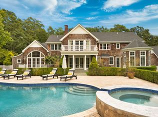 2136 Deerfield Rd, Sag Harbor, NY 11963