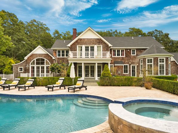 2136 Deerfield Rd