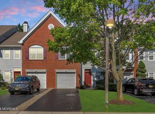 4 Stagecoach Dr #41, Holmdel, NJ 07733