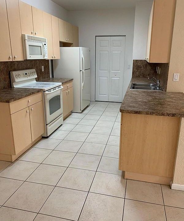 1st image of 3565 Forest Hill Blvd APT 86