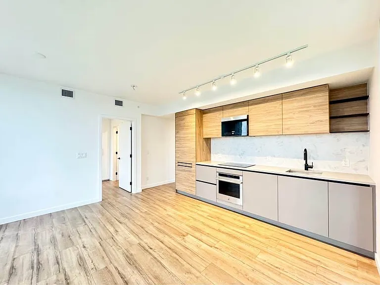 10448 University Dr #6XX — Photo 13