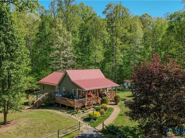 215 Mount Airy Ln, Cumberland, VA 23040
