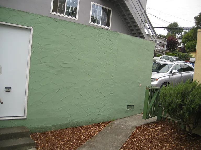 889 Lighthouse Ave — Photo 6