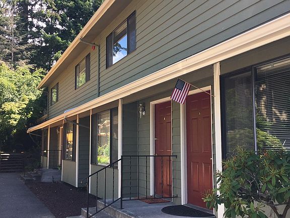 4th image of 4624 176th St SW APT E