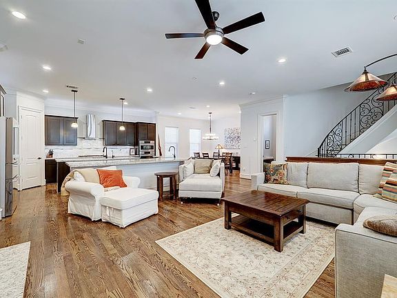 3rd image of 5226 Kiam St Unit 1003