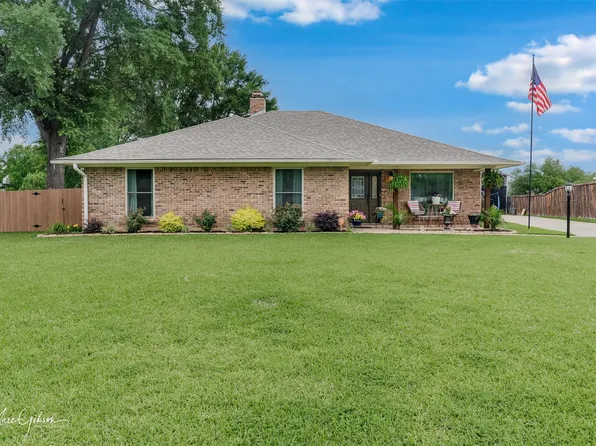 102 Pinehurst Pl, Benton, LA 71006