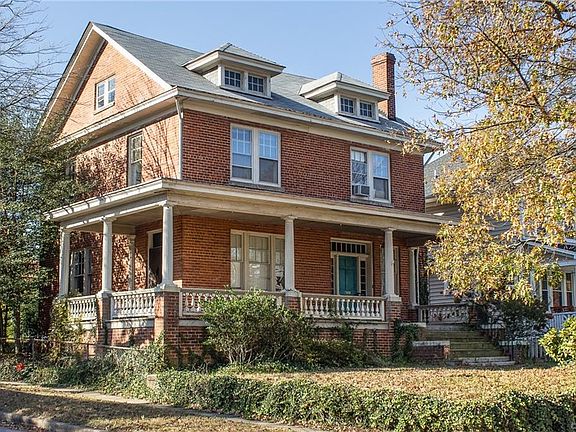 2nd image of 2900 Hawthorne Ave