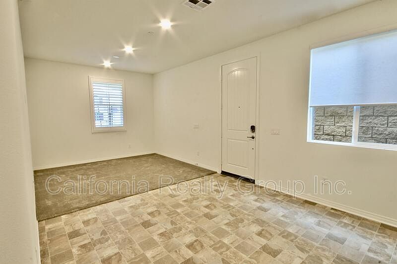 Living room/kitchen open space