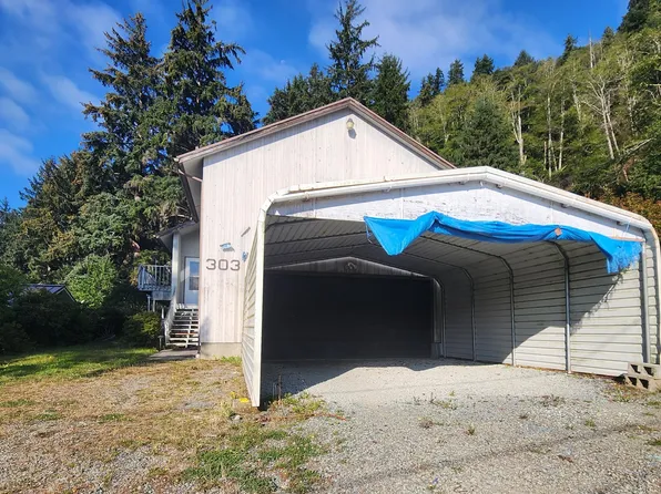 303 9th St, Garibaldi, OR 97118