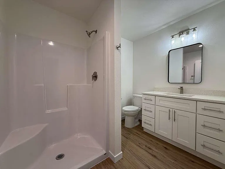 3925 E 32nd Ave #3 — Photo 12