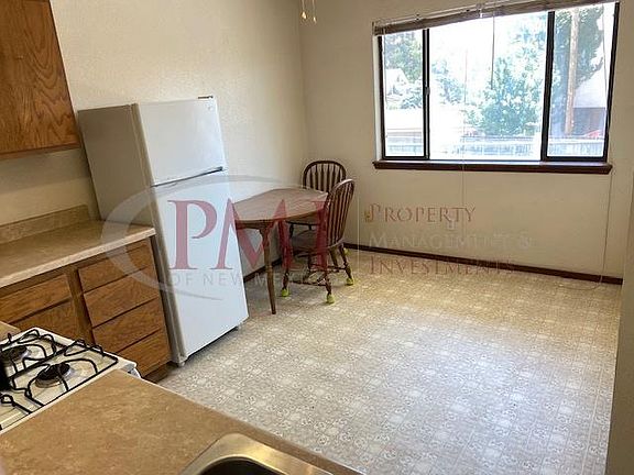 3rd image of 2560 S Espina St #8