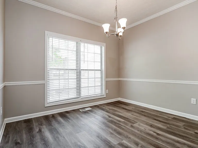 1307 Highfield Dr NE — Photo 8