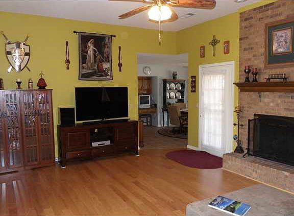 3rd image of 4940 Baywood Dr