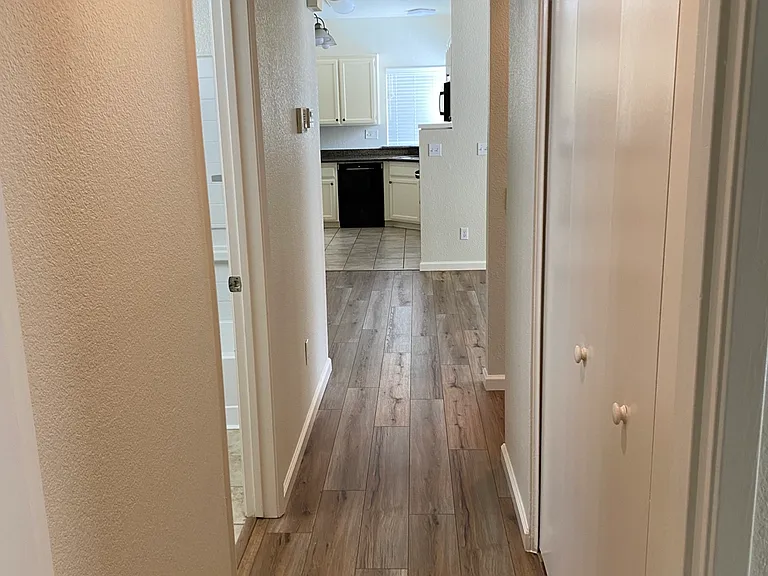 268 Napoli Ct — Photo 10